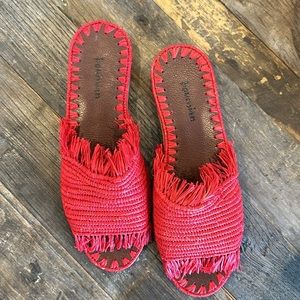 Red Raffia slide